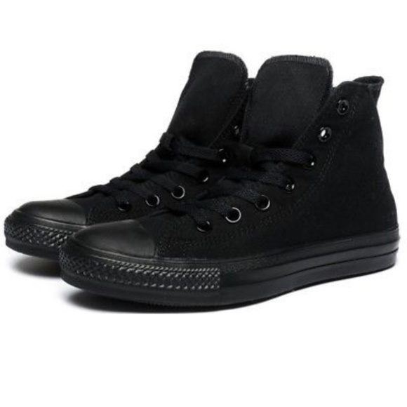 converse solid black